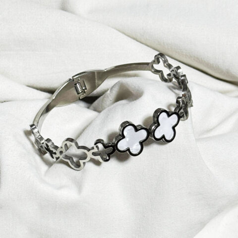 White 4 leaf Clover Bracelet